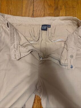 GAP Women High waist Chino Pants in Light Khaki